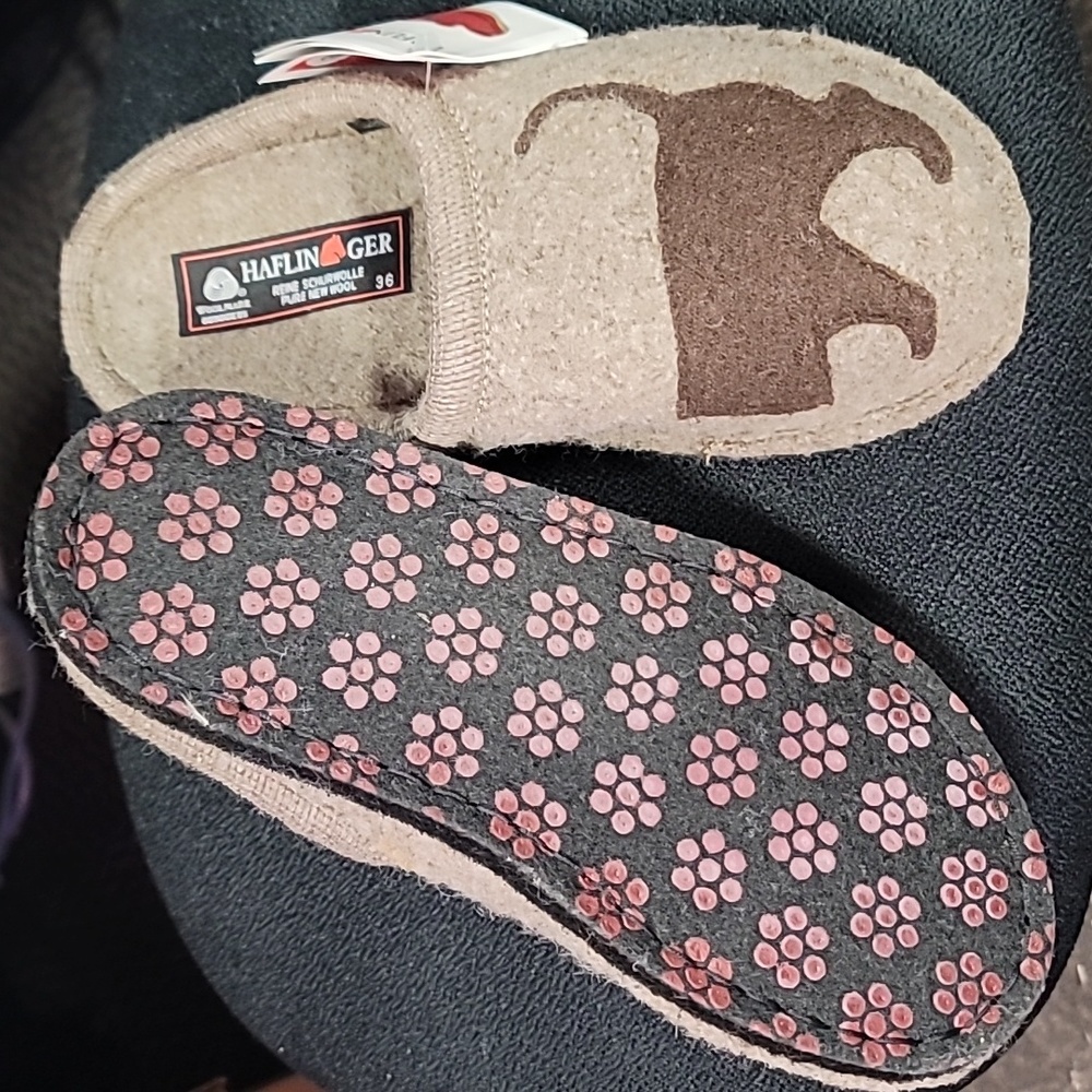 slippers - Picture 2 of 4